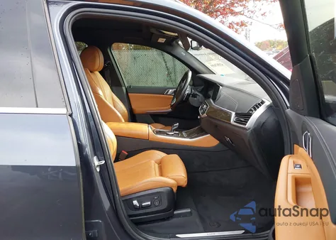 2022 BMW X5 xDrive40I z USA, uszkodzony, nr VIN 5UXCR6C06N9M28271